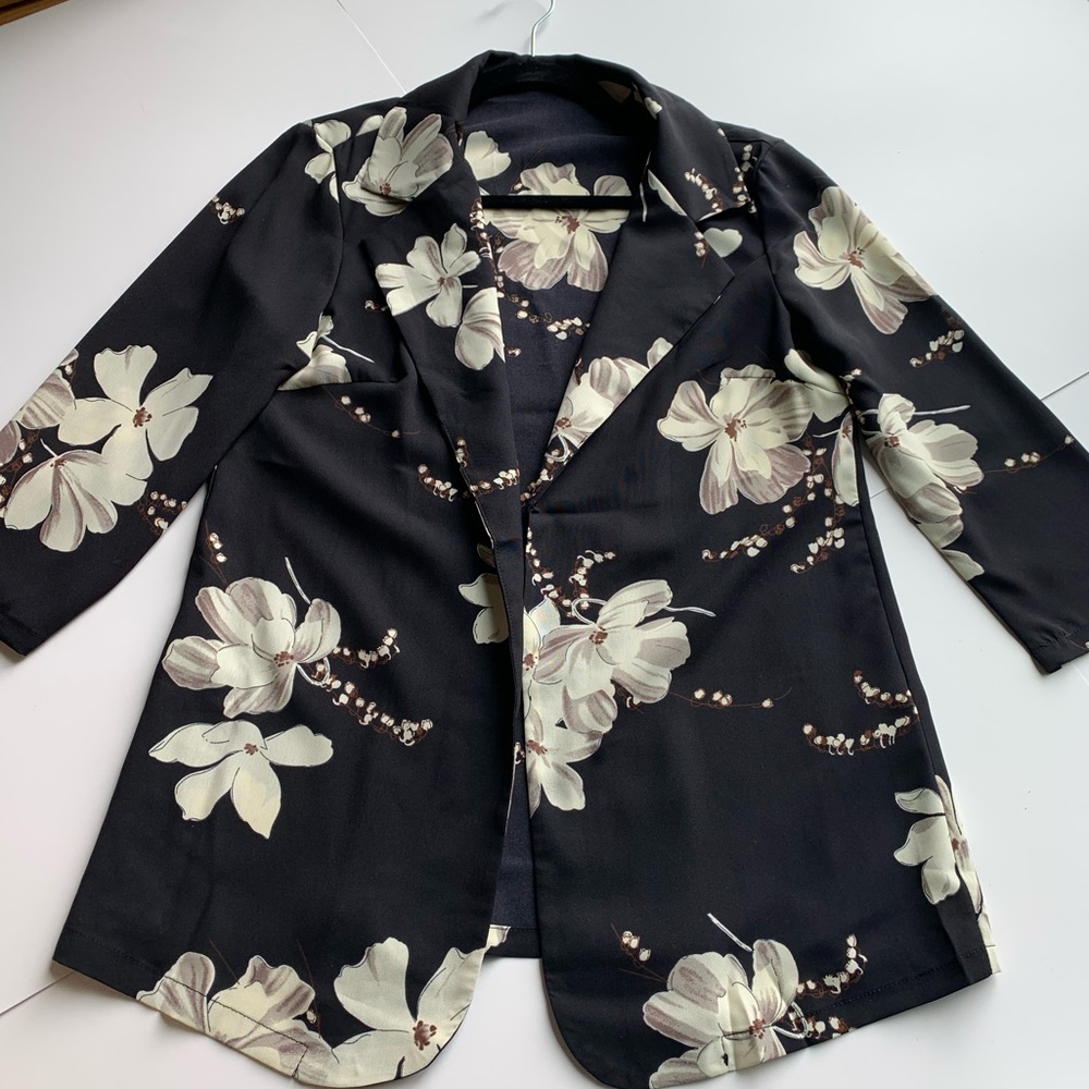Flowery Summer Blazer!